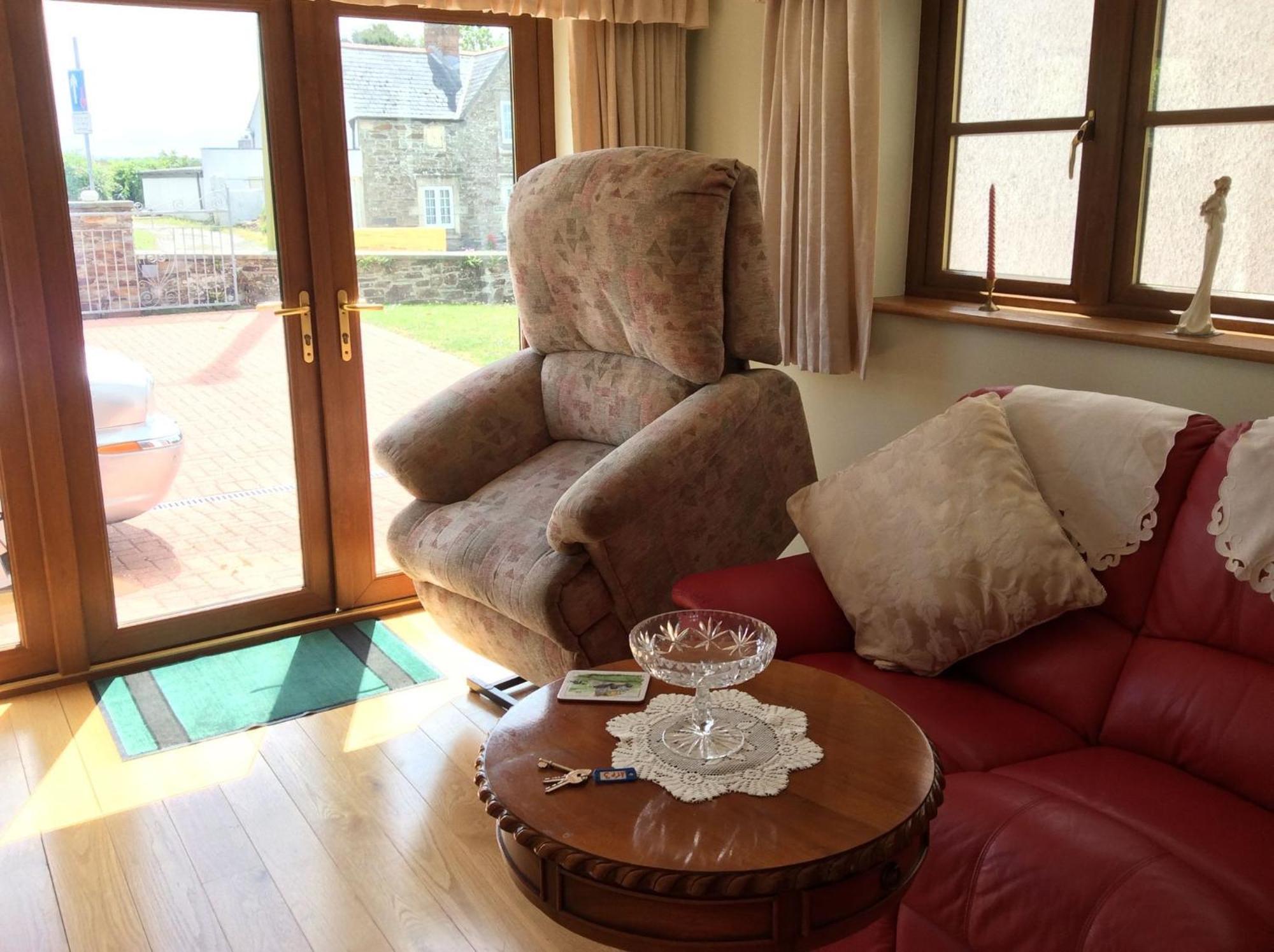 Room In Apartment - Bluebell Apartment Suite With Separate Lounge Area ترورو المظهر الخارجي الصورة